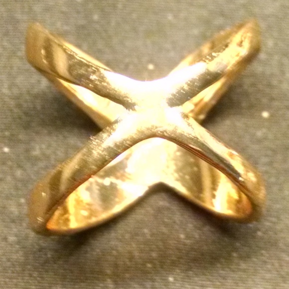 Beautiful Rhinestones X unique fashion ring